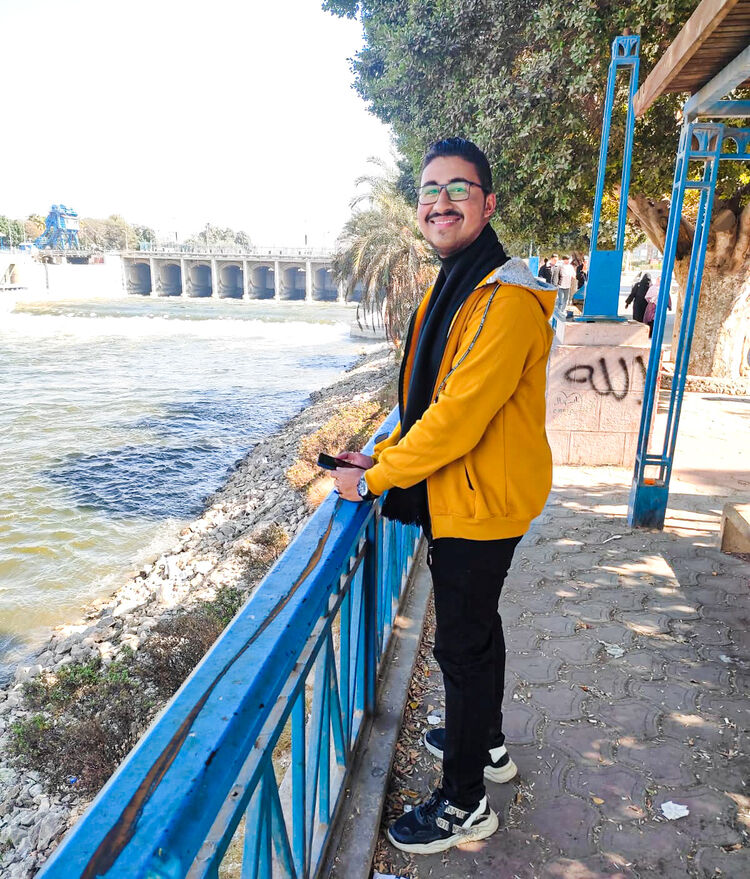  ,   Mahmoud, 21 ,   ,   , c , 