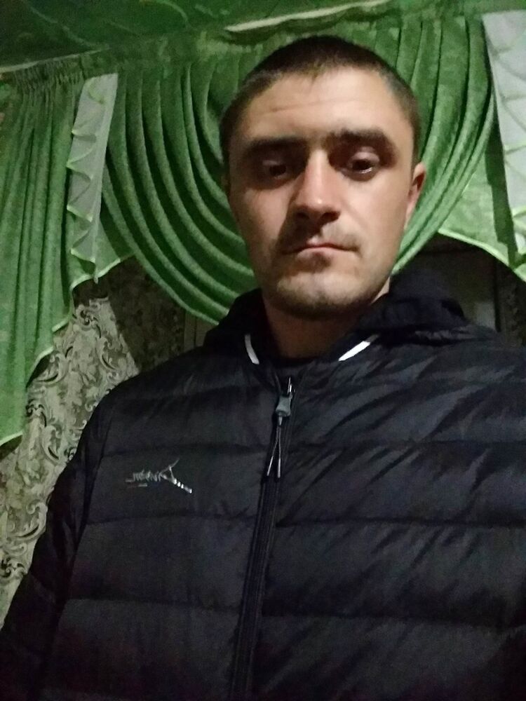  17906234  Andrei, 33 ,    