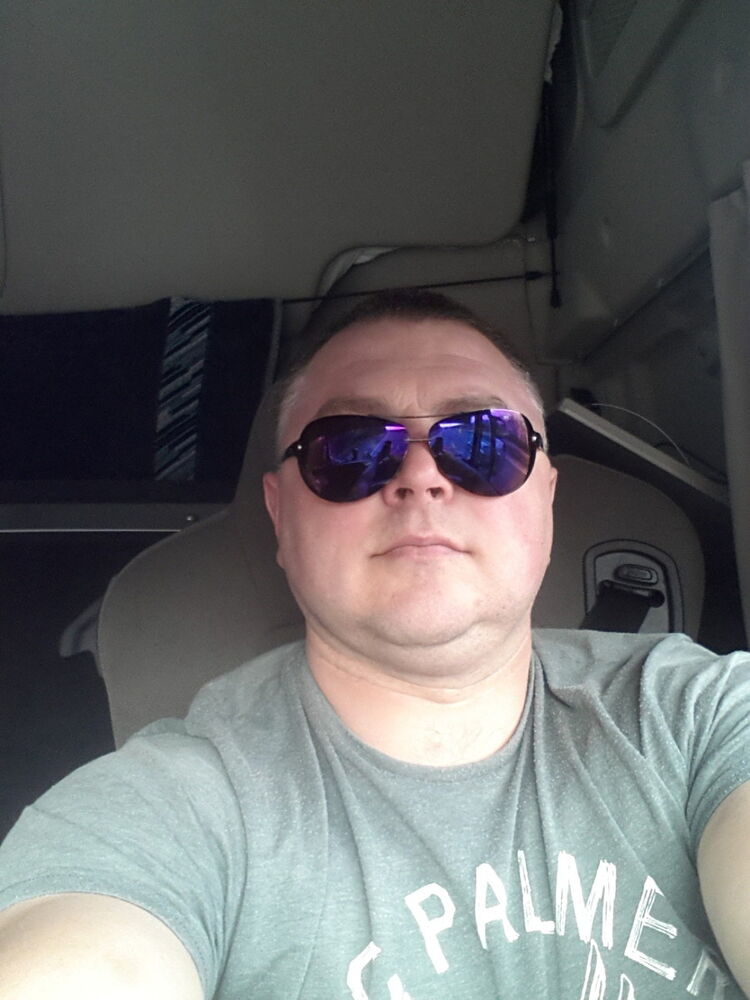  9169744  Ivan, 49 ,    