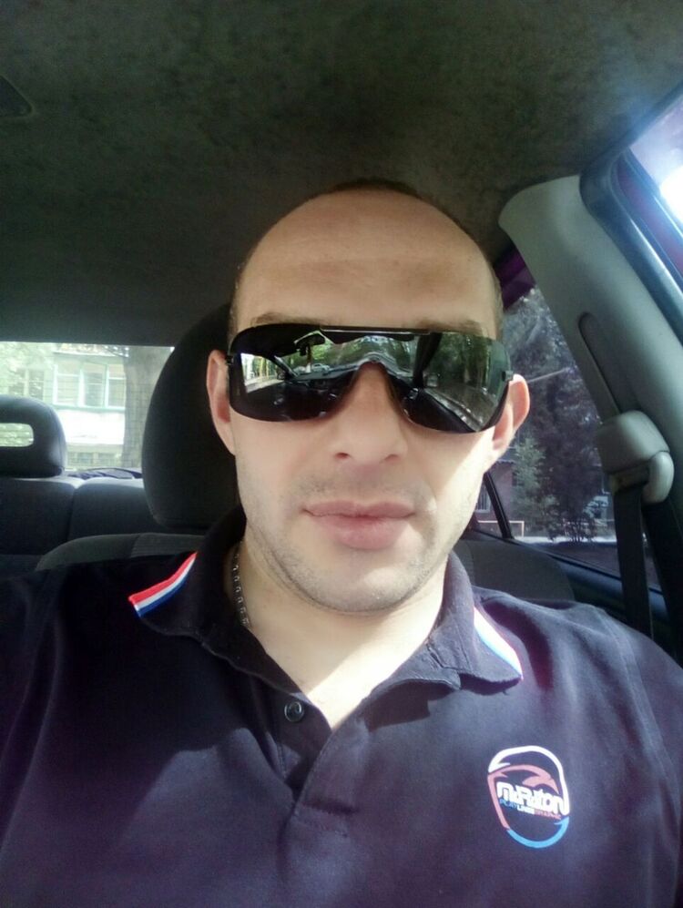  43065294  Alex, 40 ,    --
