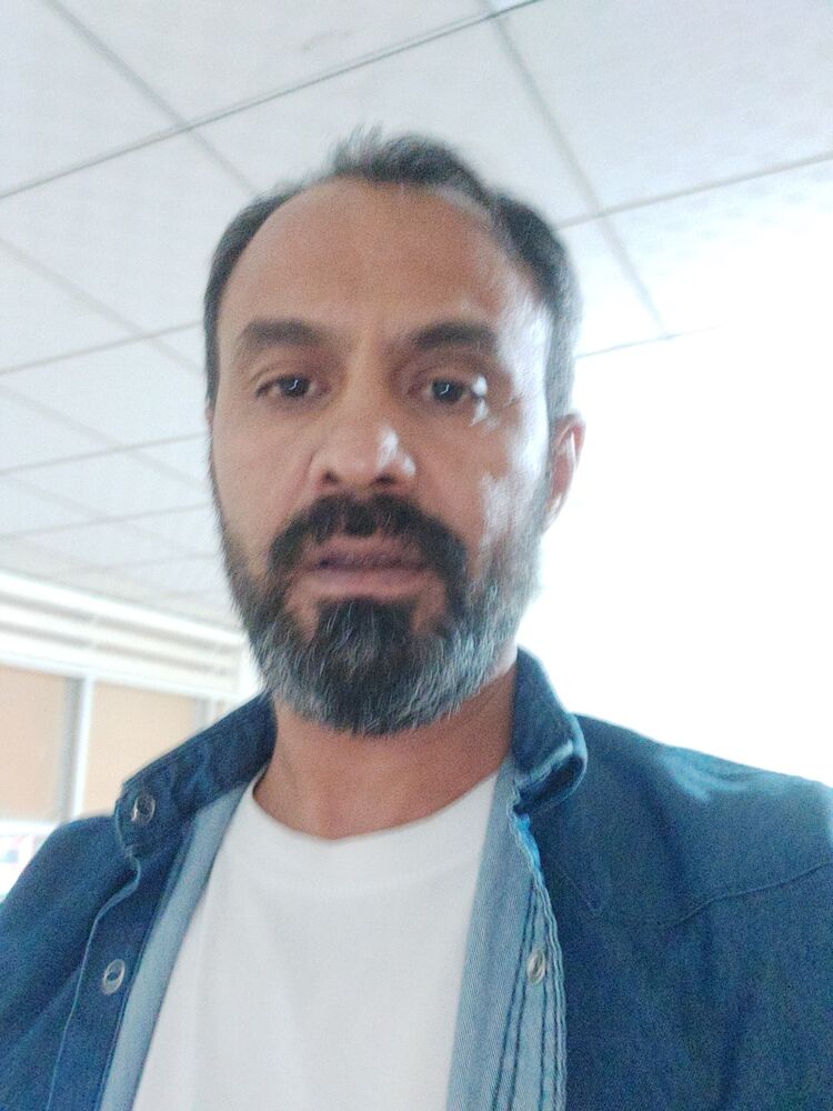  44095014  Ali, 44 ,    