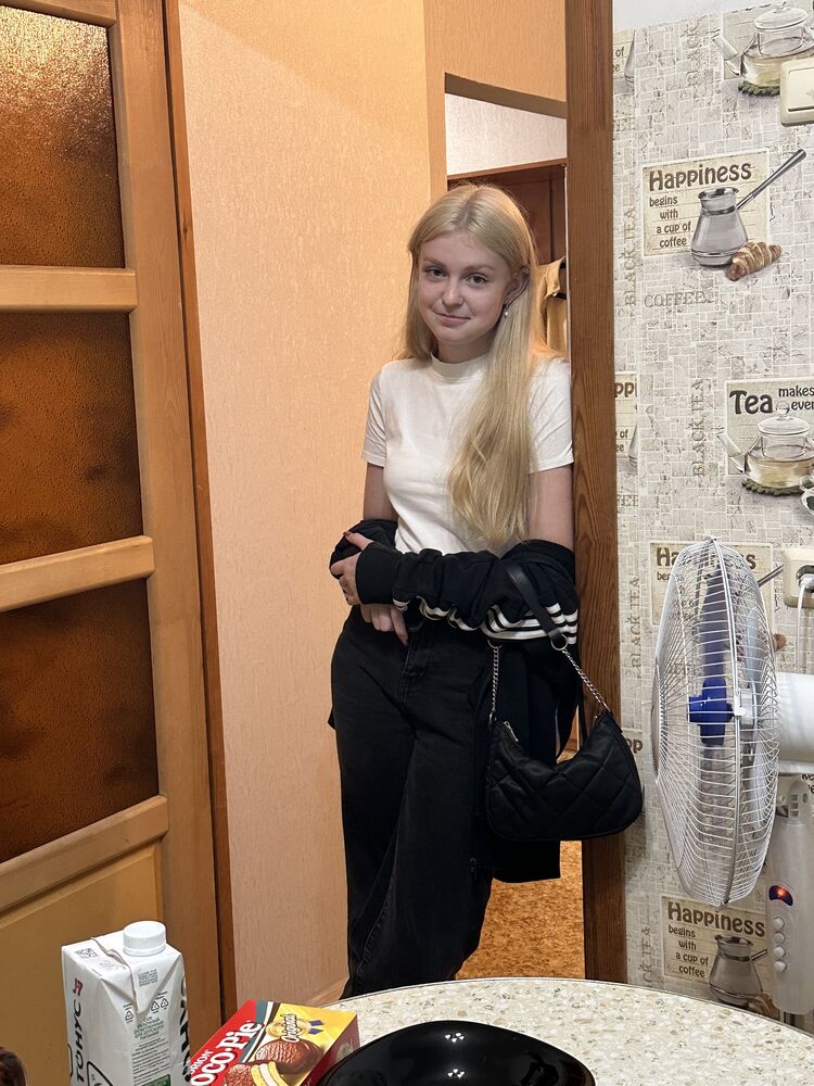  52933084  Irina, 52 ,    Budenheim