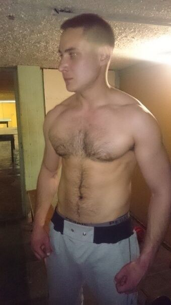  8597464  Aleks, 34 ,    