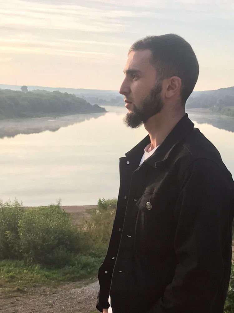  ,   Khamzat, 25 ,   ,   , c , 