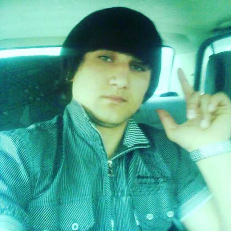  -,   Maga, 32 ,   ,   , c 