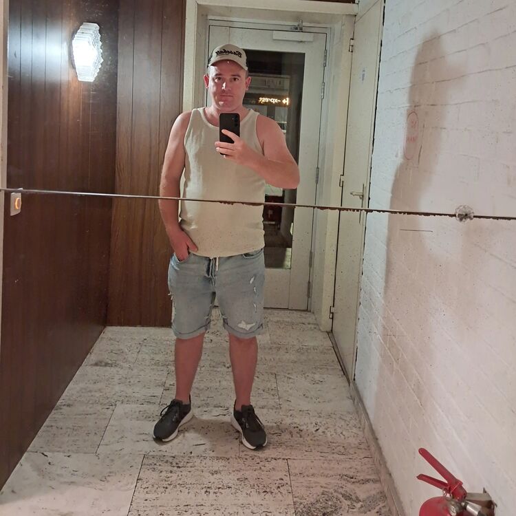  ,   Vasya, 33 ,   ,   
