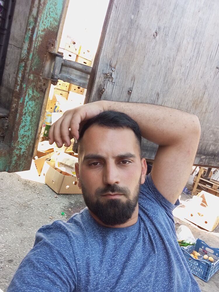  44326974  , 27 ,    