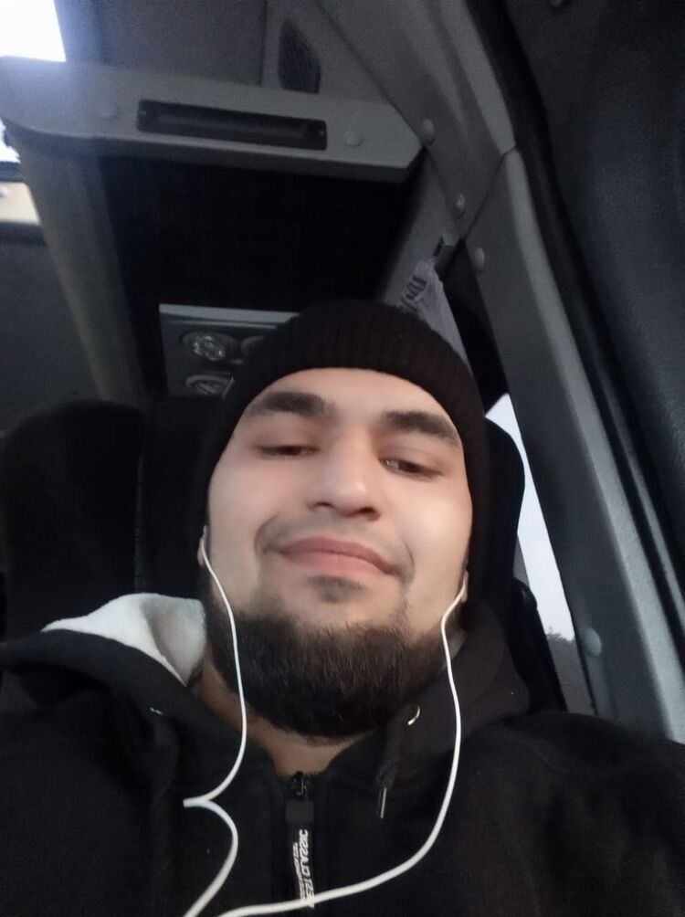  48347464  Azamat, 29 ,     