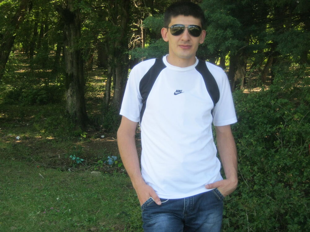  6020074  Eduard, 39 ,    