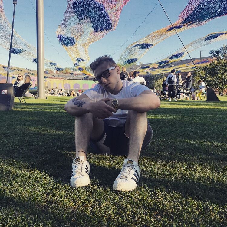  10743094  , 26 ,    -