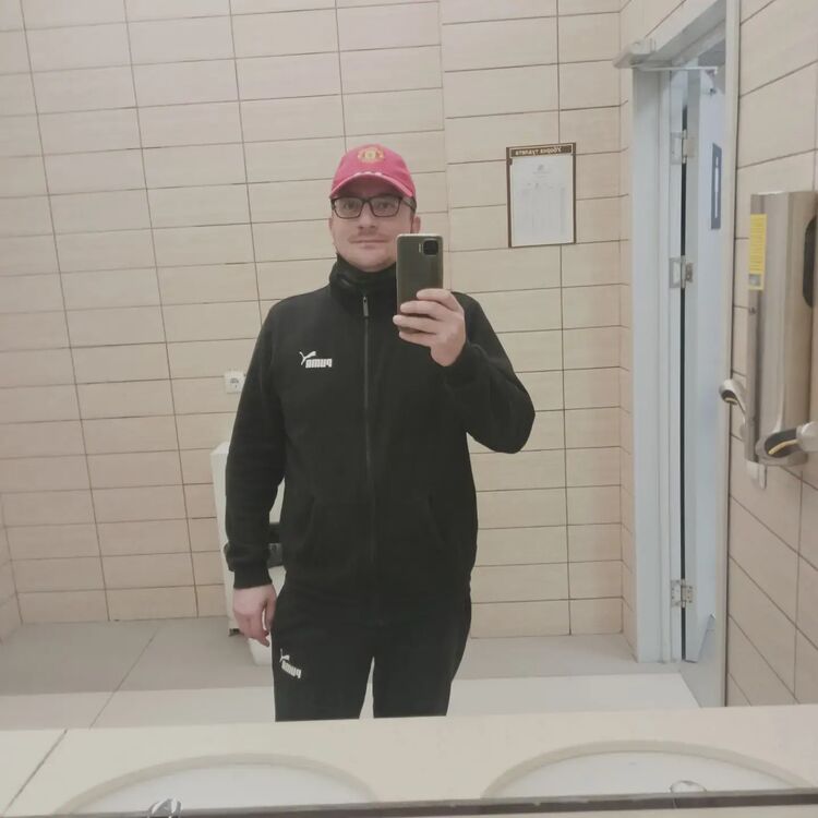  ,   Ruslan, 40 ,   ,   
