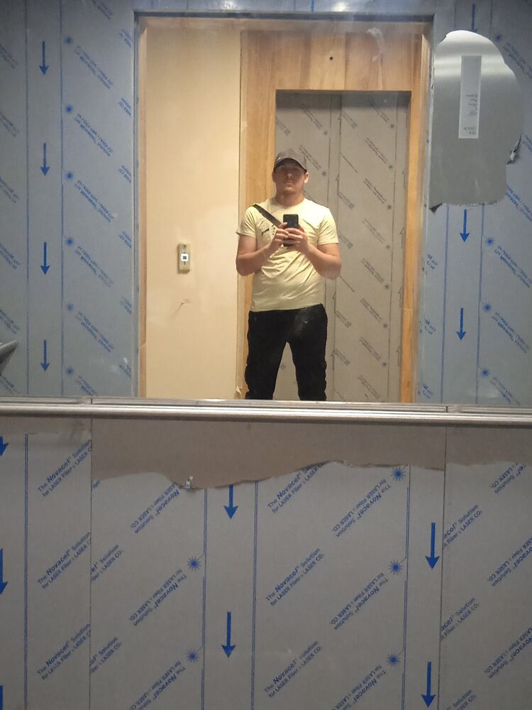  30951264  Azamatjon, 24 ,    