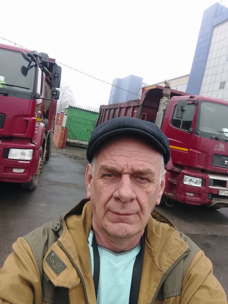  48273084  , 63 ,    