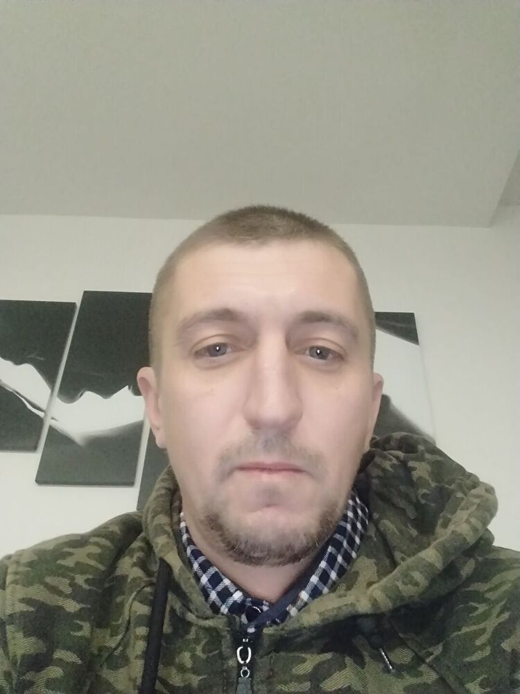  48990824  Andrey, 38 ,    