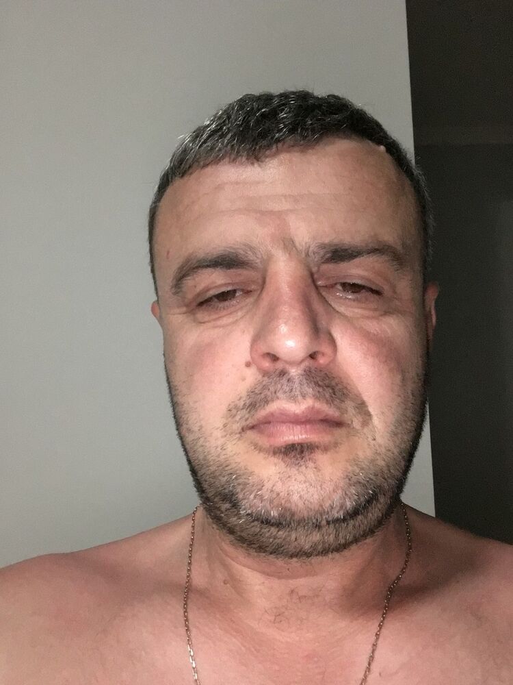  16955024  Giorgi, 40 ,    