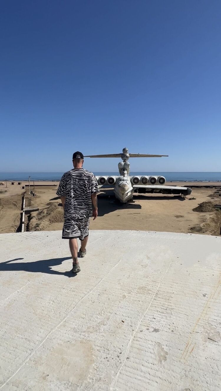  37327654  Daniil, 29 ,    -