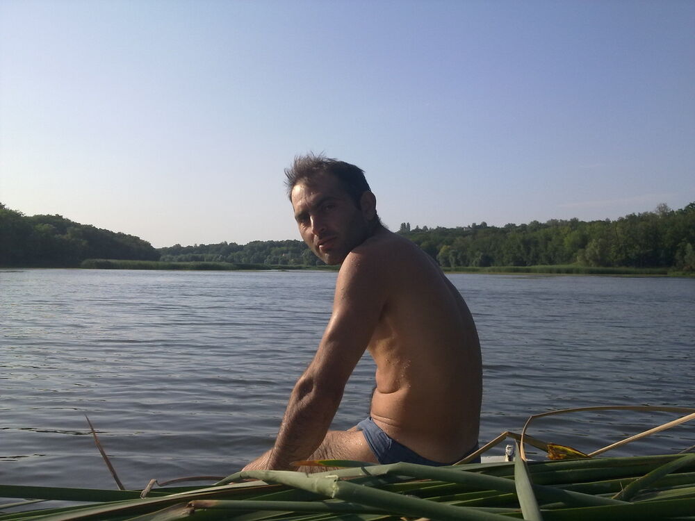  ,   Rustam, 42 ,   ,   , c 