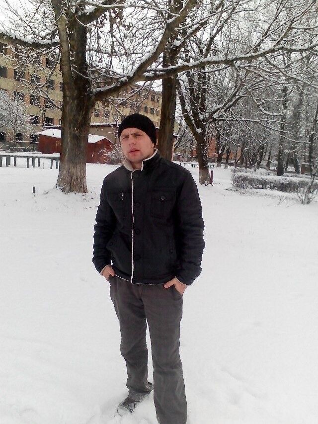  ,   Dmytro, 33 ,   