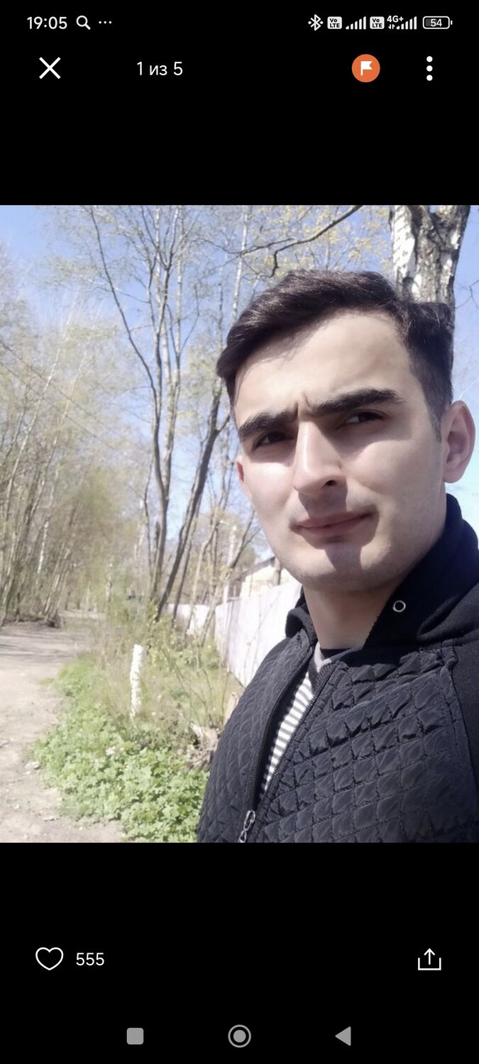  52145934  Artur, 30 ,    Palais-Bourbon