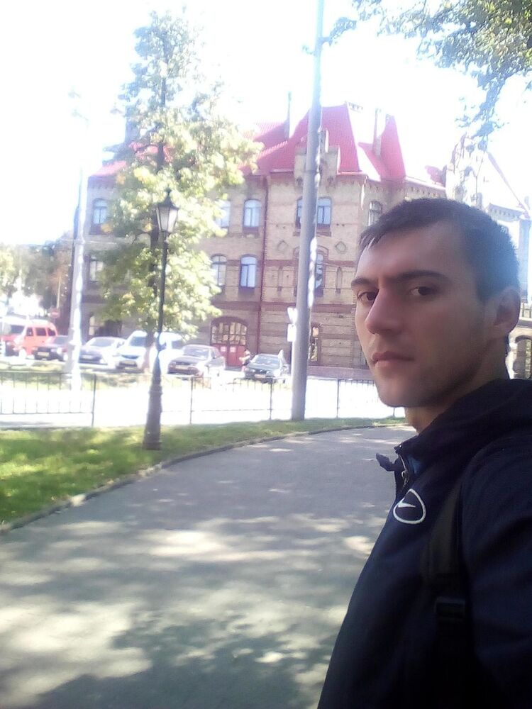  ,   Igor, 32 ,   ,   , c 