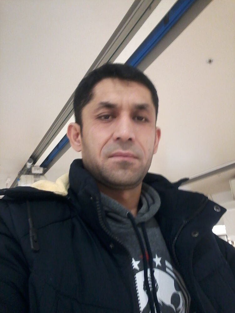  19311804  Sherzod, 44 ,    -