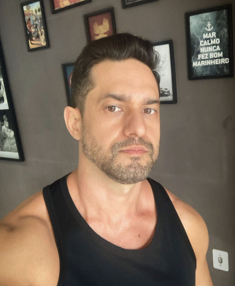  ,   Moses Chag, 44 ,     , c 