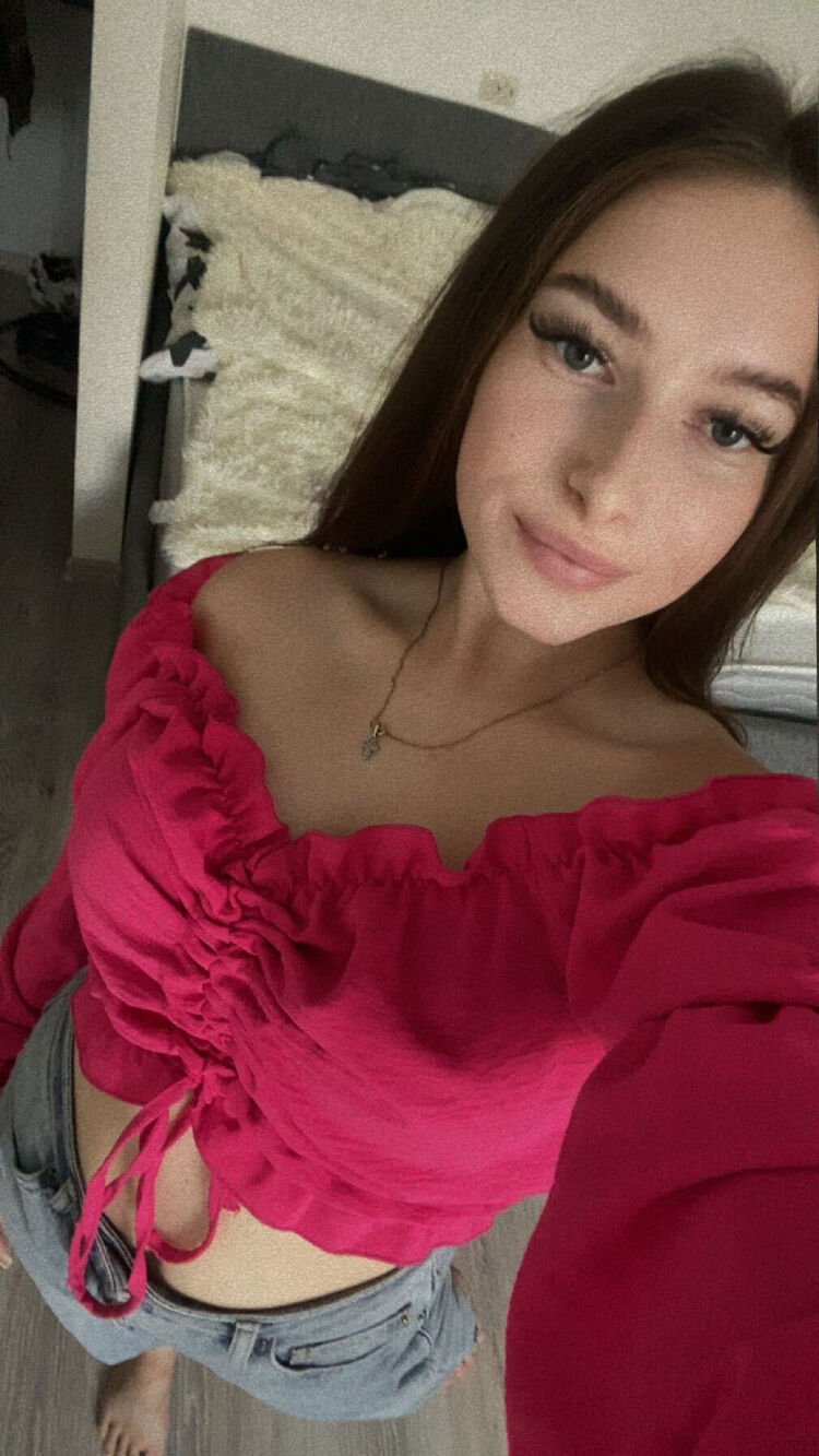  54255764  Anastasia, 26 ,    