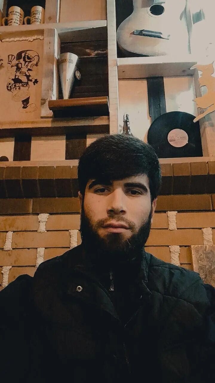  47245844  , 27 ,    