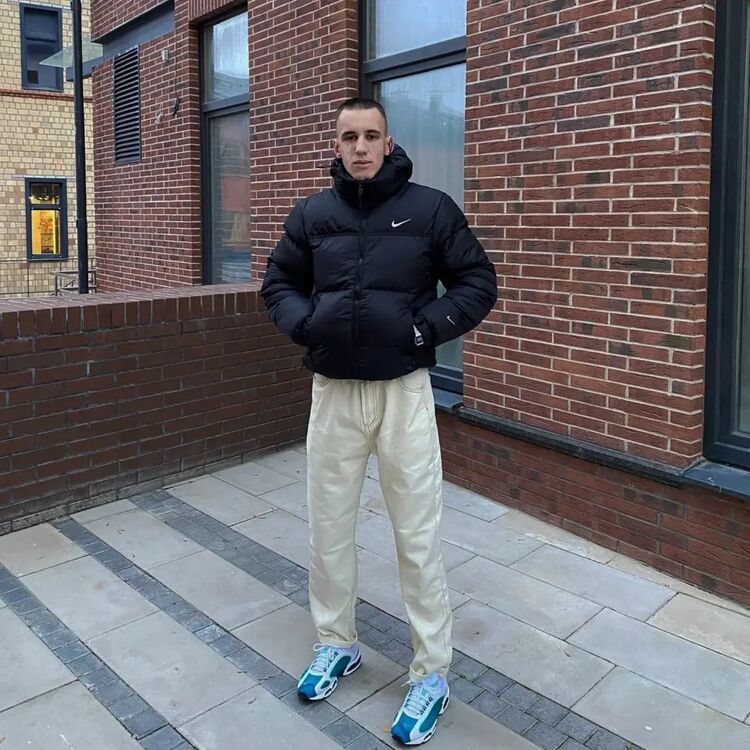  48424334  , 23 ,    