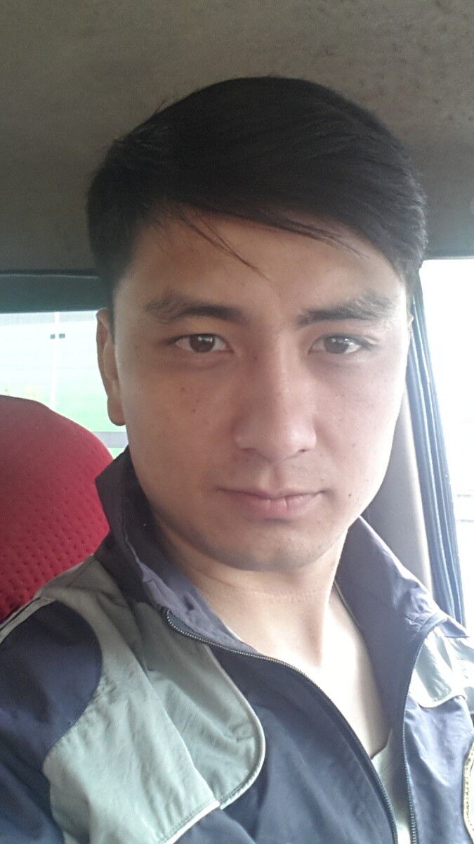  ,   Alex, 33 ,   