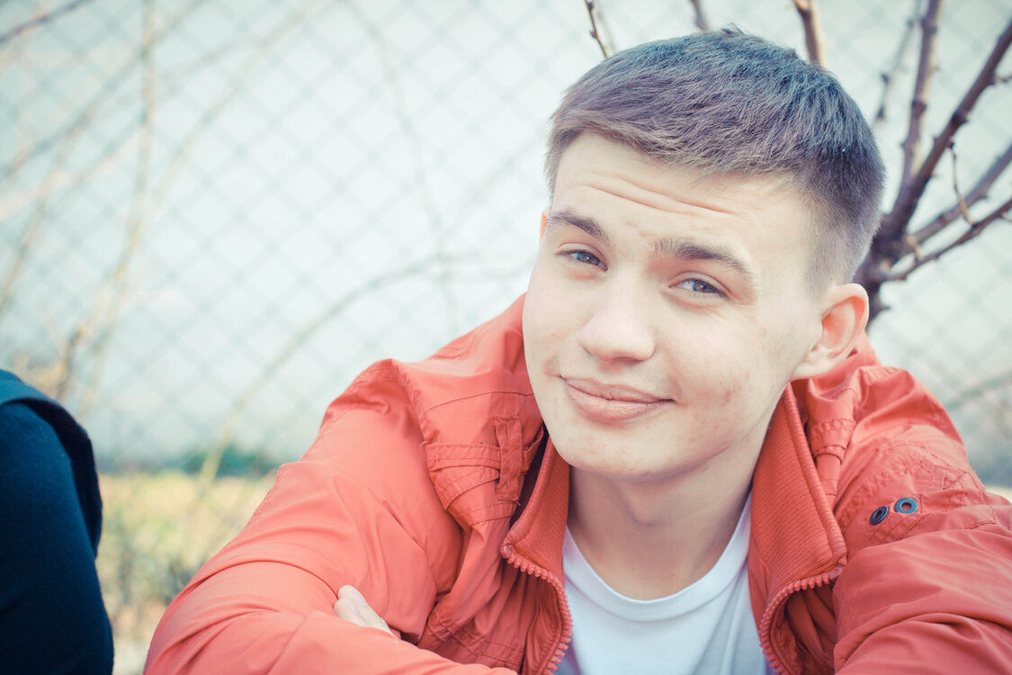  8325204  Andrey, 33 ,    