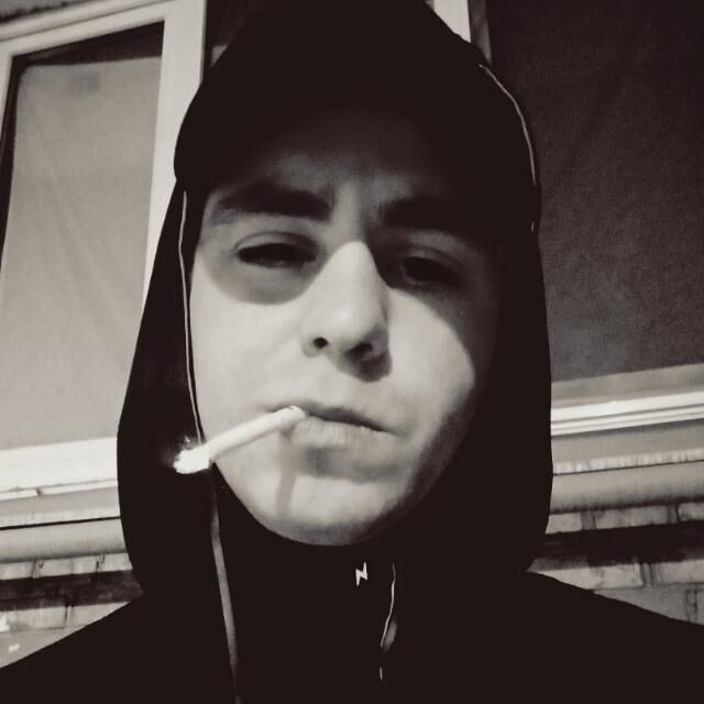  28797014  Denis, 30 ,    