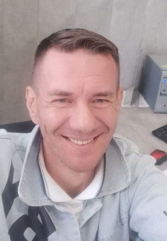  53583694  , 37 ,    