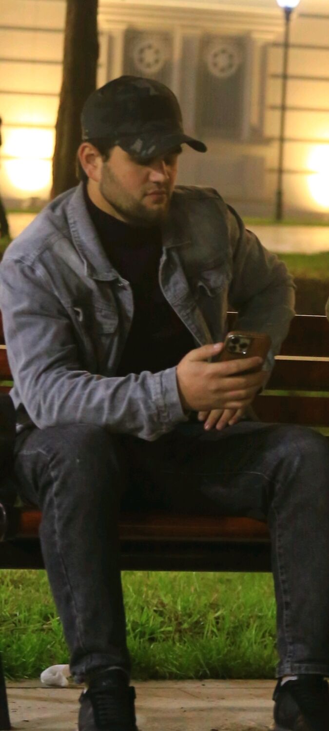  53508194  Usmon, 26 ,    