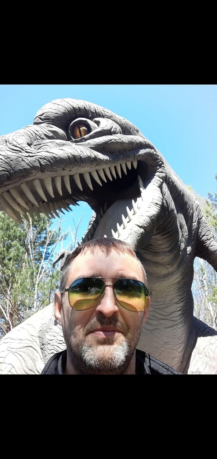  33275254  Cergei, 49 ,    