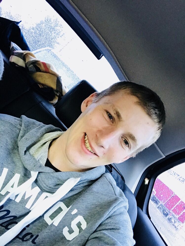  13711294  Aleksey, 30 ,    