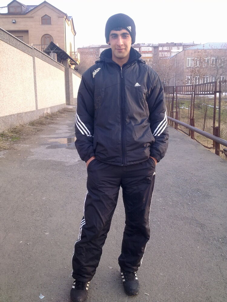  ,   Hayk, 36 ,   ,   , c 
