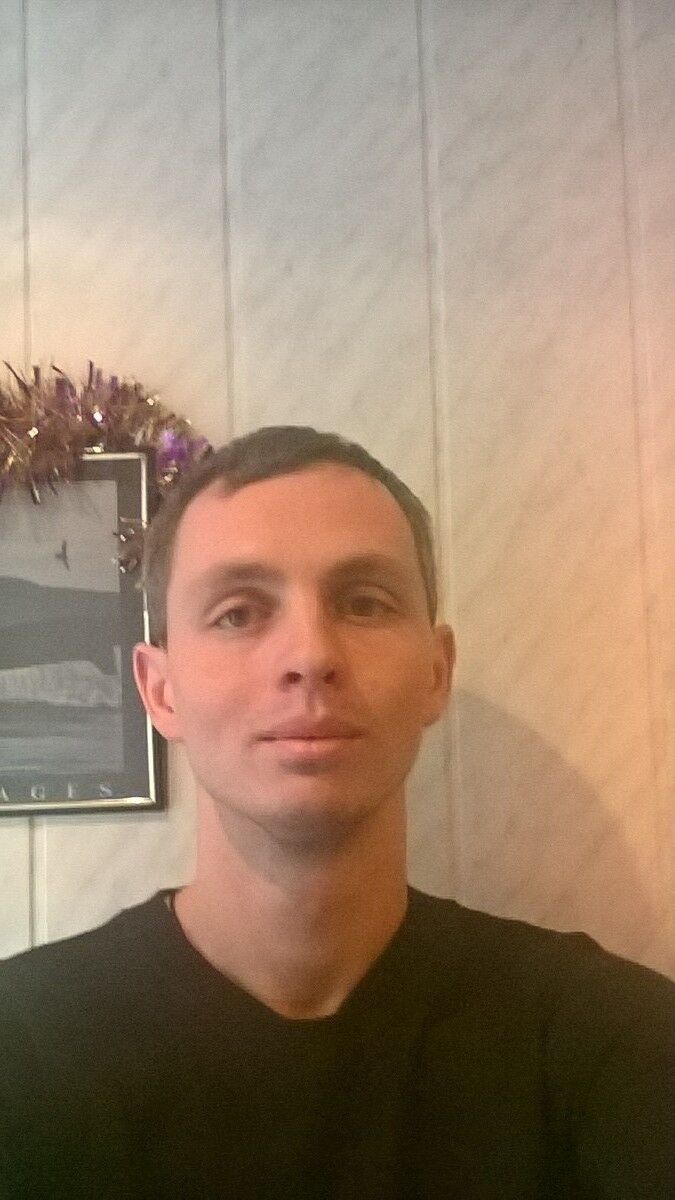  8738274   Millan, 38 ,    -