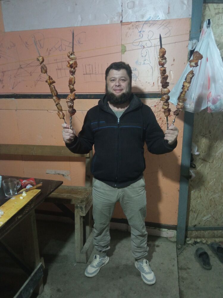  31929834  , 42 ,    