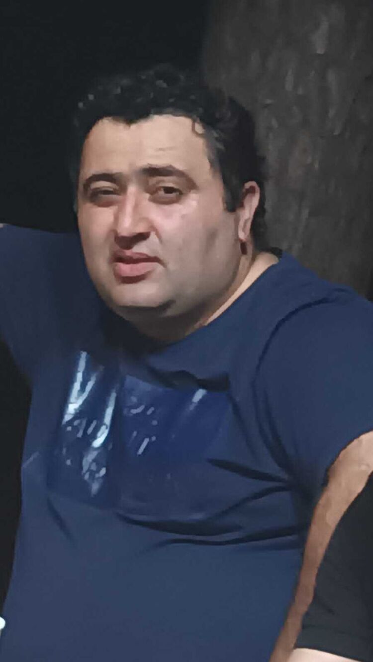  ,   Garik, 40 ,   ,   