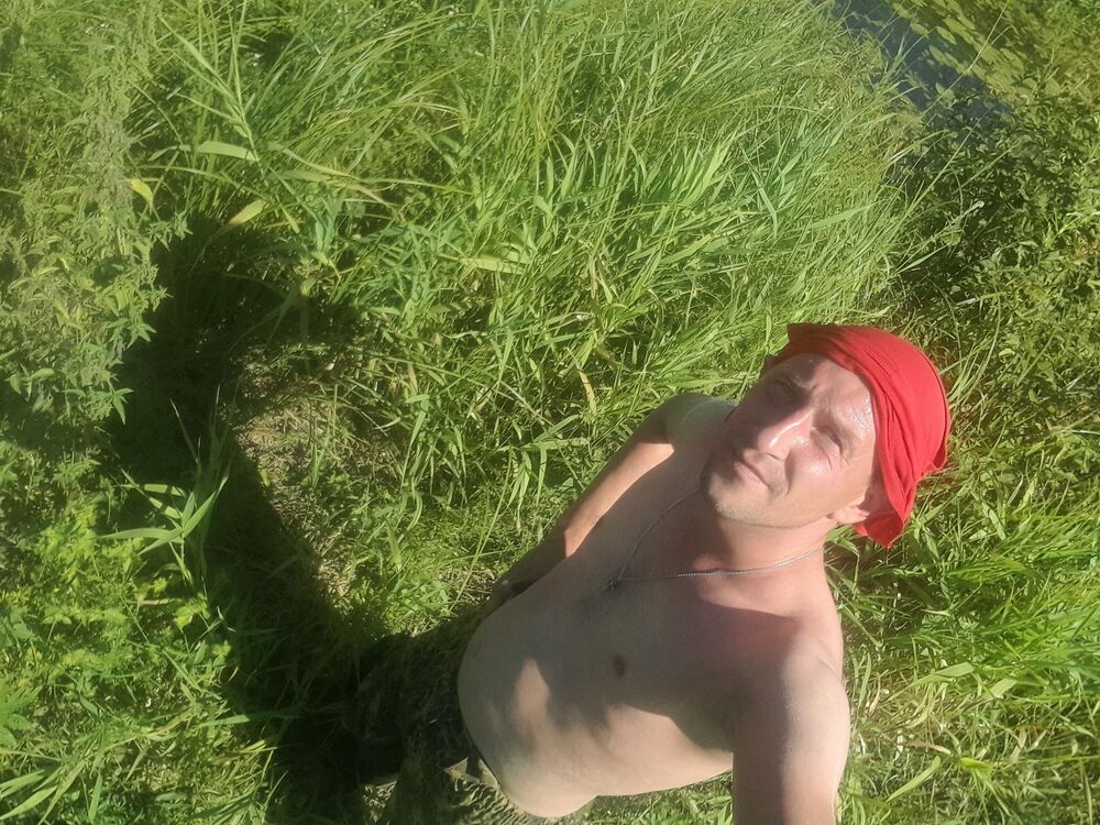  30496274  Igor, 37 ,    
