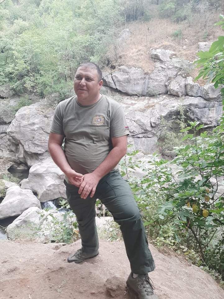  29003584  Gnel, 28 ,    