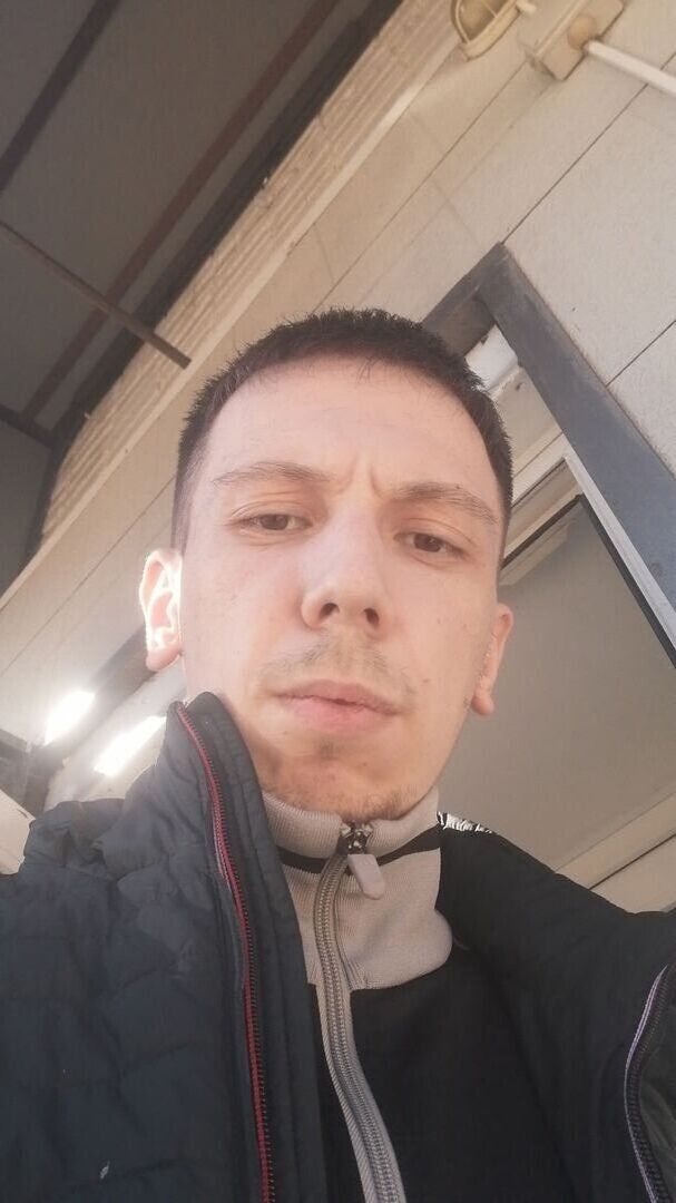  33652834  , 28 ,    