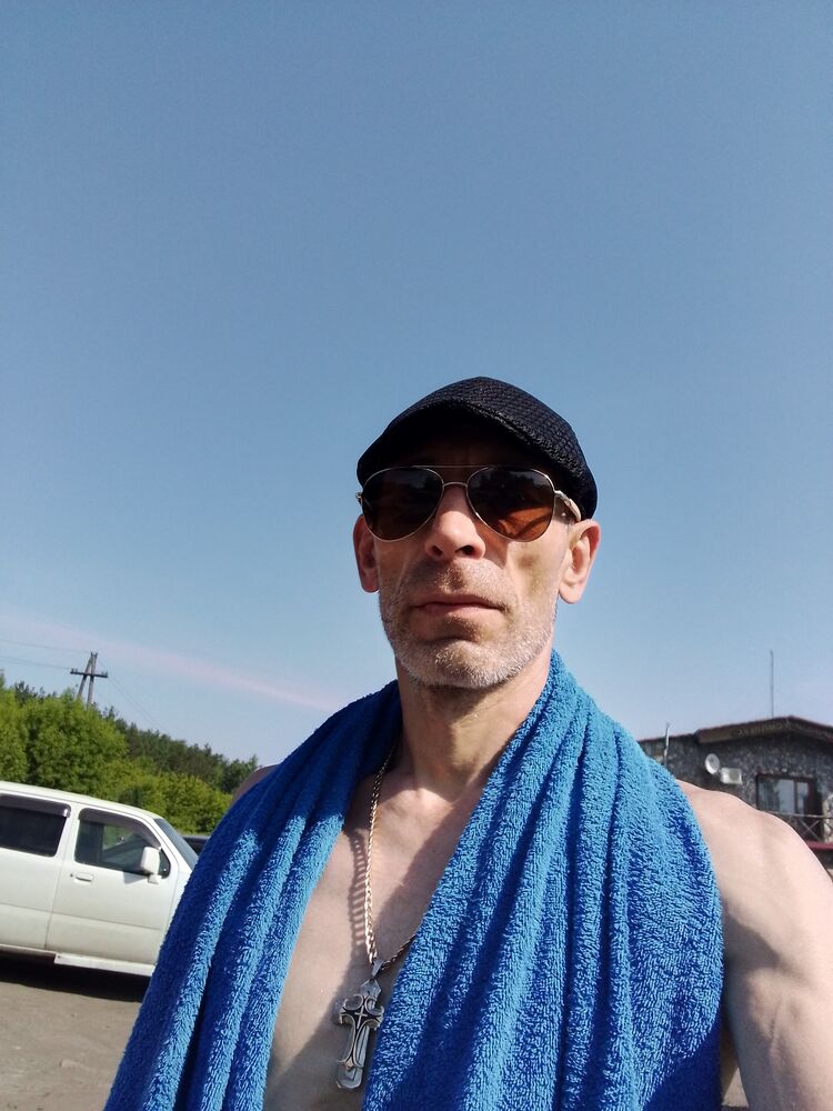  44165784  , 49 ,    
