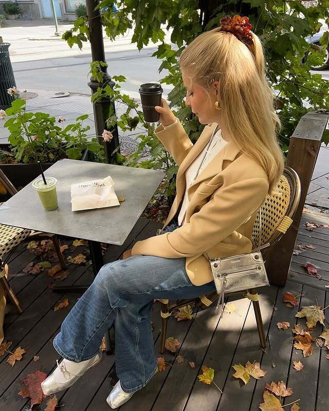  -,   , 26 ,   