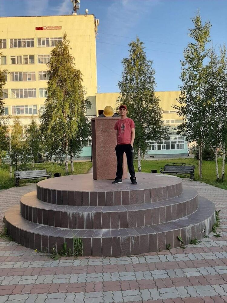  22256814  , 37 ,    
