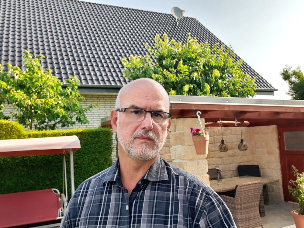  Bielefeld,   , 57 ,     , c 