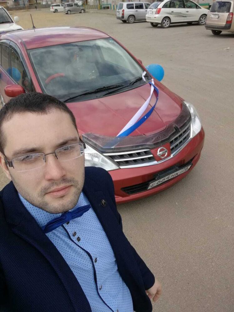  ,   Anton, 28 ,   ,   