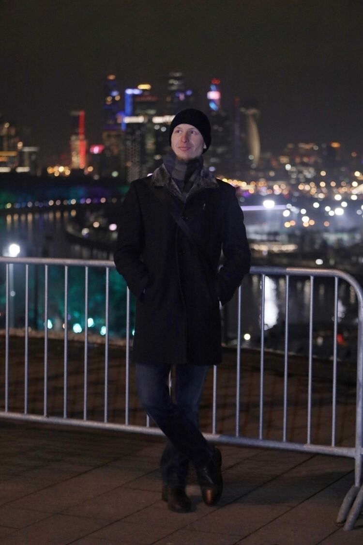  54625414  Vladimir, 26 ,    