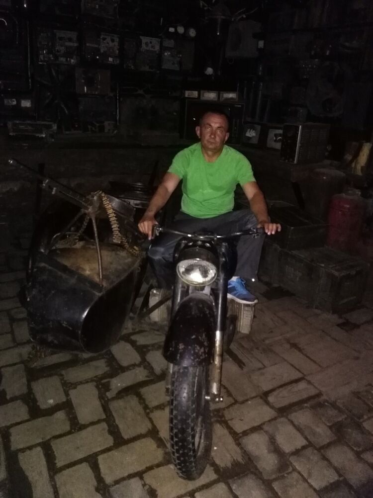  16561754  , 42 ,    